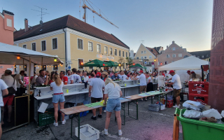 Längste Festtafel Bayerns